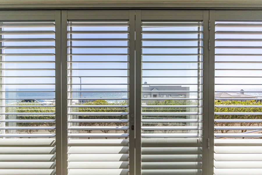 3 Bedroom Property for Sale in Yzerfontein Western Cape